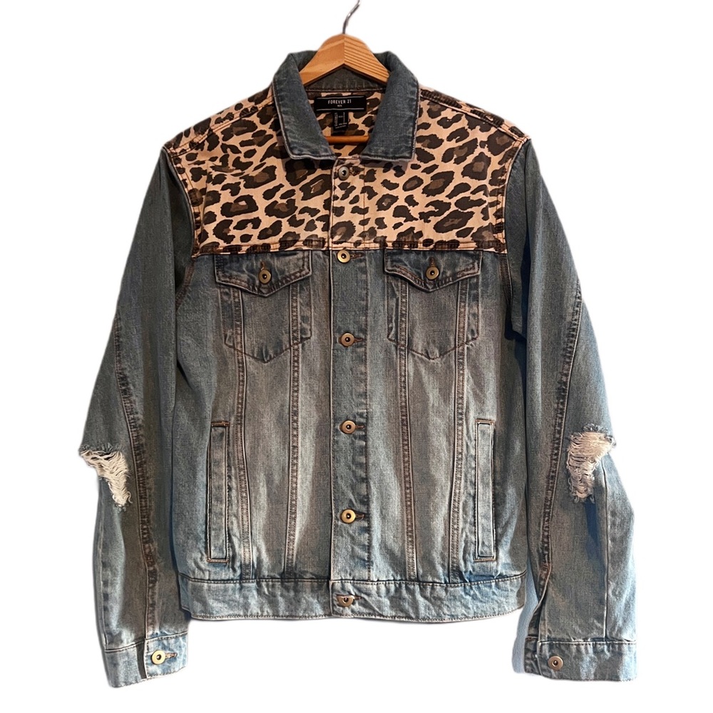 Forever 21 Men’s Distressed Denim Trucker Jean Jacket- Size Small Leopard Print